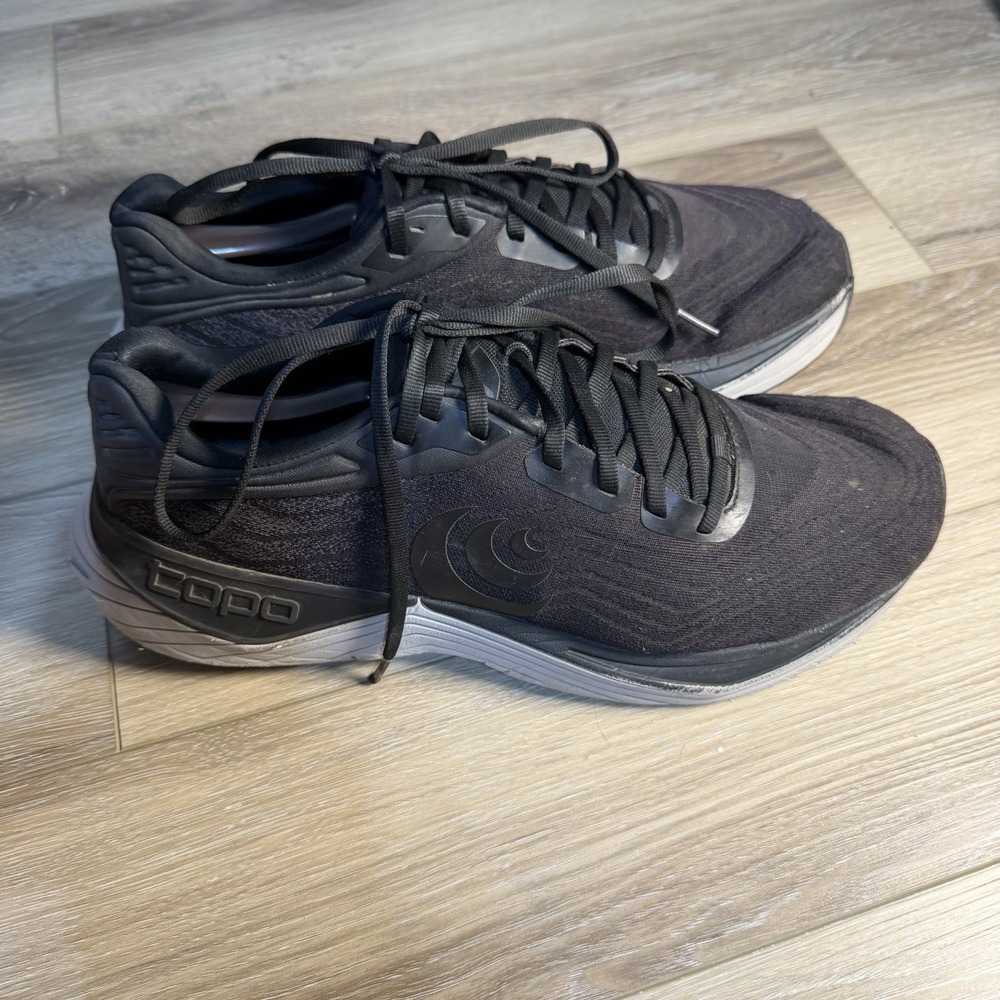 Topo Athletic Ultrafly 5 Shoes Mens Sz 10.5 Wide Black Charcoal Running Sneakers